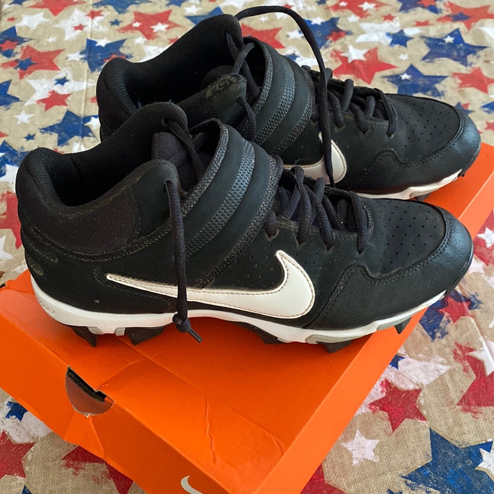 Nike Hurache men’s baseball cleats